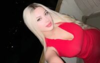 Arabada sevişen escort nermin